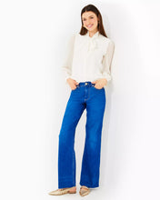 Load image into Gallery viewer, 33" Aniston High Rise Straight Leg Jean - Medium Wash