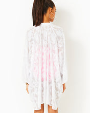 Load image into Gallery viewer, Andrae Cover-Up - Resort White Poly Crepe Swirl Clip