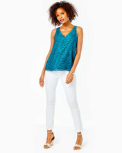 Load image into Gallery viewer, Florin Silk Top - Teal Bay Silk Swirl Clip