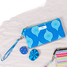 Load image into Gallery viewer, Kate Wristlet - Scout