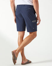 Load image into Gallery viewer, M's Cayman Isles IslandZone® 10-Inch Cargo Shorts - Ocean Deep