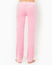 Load image into Gallery viewer, 33&quot; Dorsey Velour Pant - Conch Shell Pink
