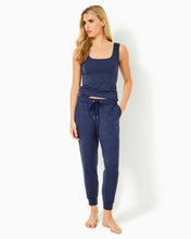 Load image into Gallery viewer, UPF 50+ 27&quot; Lillabeth Pant - Heathered Med Blue X Noir
