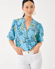 Load image into Gallery viewer, Mialeigh Linen Top - Bellevue Blue Breakers Beach
