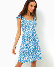 Load image into Gallery viewer, Jilly Smocked Dress - Resort White Shell Collector
