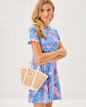 Load image into Gallery viewer, Cody Short Sleeve Dress - Conch Shell Pink Up Scale
