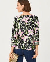 Load image into Gallery viewer, UPF 50+ Callison Top - Onyx Blushing Blooms Engineered Chillylilly

