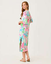 Load image into Gallery viewer, UPF 50+ Deena Dress - Resort White Oversized Viney Liney
