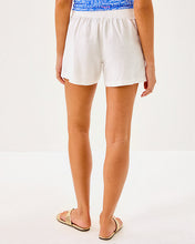 Load image into Gallery viewer, 4&quot; Captina Linen Short - Resort White

