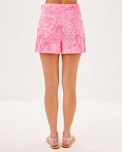 Load image into Gallery viewer, 4&quot; Sarissa Stretch Short - Conch Shell Pink Pennys Playground
