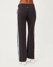 Load image into Gallery viewer, UPF 50+ 30.5" Alwyn High Rise Pant - Noir
