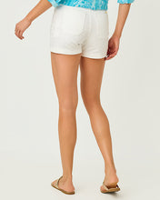 Load image into Gallery viewer, 5" Harleen High Rise Short - Resort White
