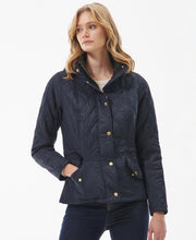 Load image into Gallery viewer, W&#39;s Millfire Quilted Jacket - Navy
