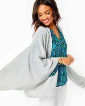 Load image into Gallery viewer, Terri Cashmere Wrap - Heathered Foggy Grey
