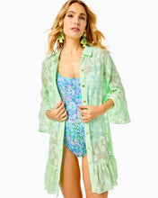 Load image into Gallery viewer, Linley Coverup - Pistachio Green Poly Crepe Swirl Clip
