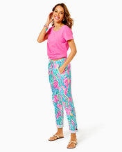 Load image into Gallery viewer, 31&quot; Taron Mid-Rise Linen Pant - Multi Sea Turtle Soiree
