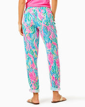 Load image into Gallery viewer, 31&quot; Taron Mid-Rise Linen Pant - Multi Sea Turtle Soiree
