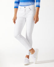 Load image into Gallery viewer, Ella Twill High-Rise Ankle Jeans - White
