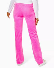 Load image into Gallery viewer, 33&quot; Dorsey Velour Pant - Plumeria Pink
